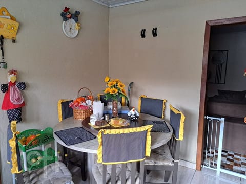 Image 24 - 249802